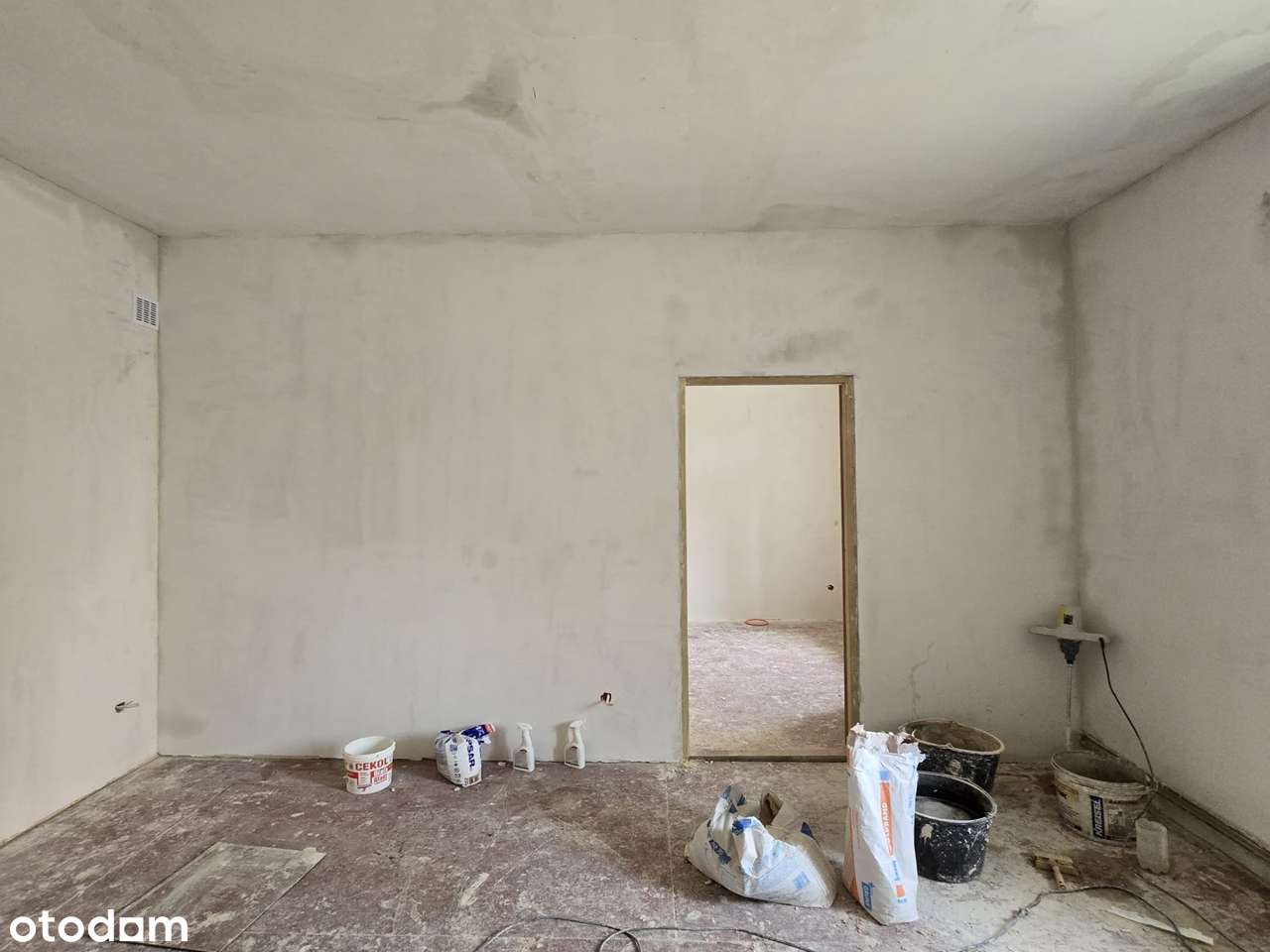 2 pokojowe mieszkanie na 1 piętrze-3