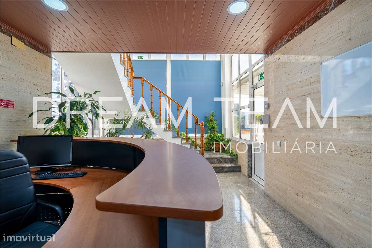 Armazém com escritório no Vale do Alecrim -  Palmela-17