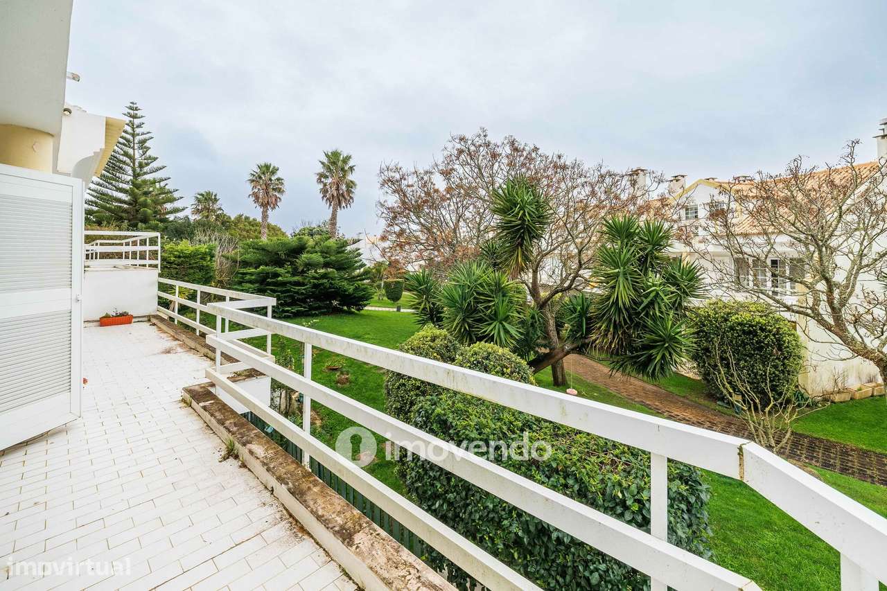 Moradia T5+2 com garagem, em condomínio com piscina, em Murches-25