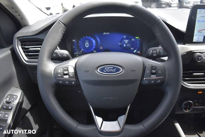 Ford Kuga - 17