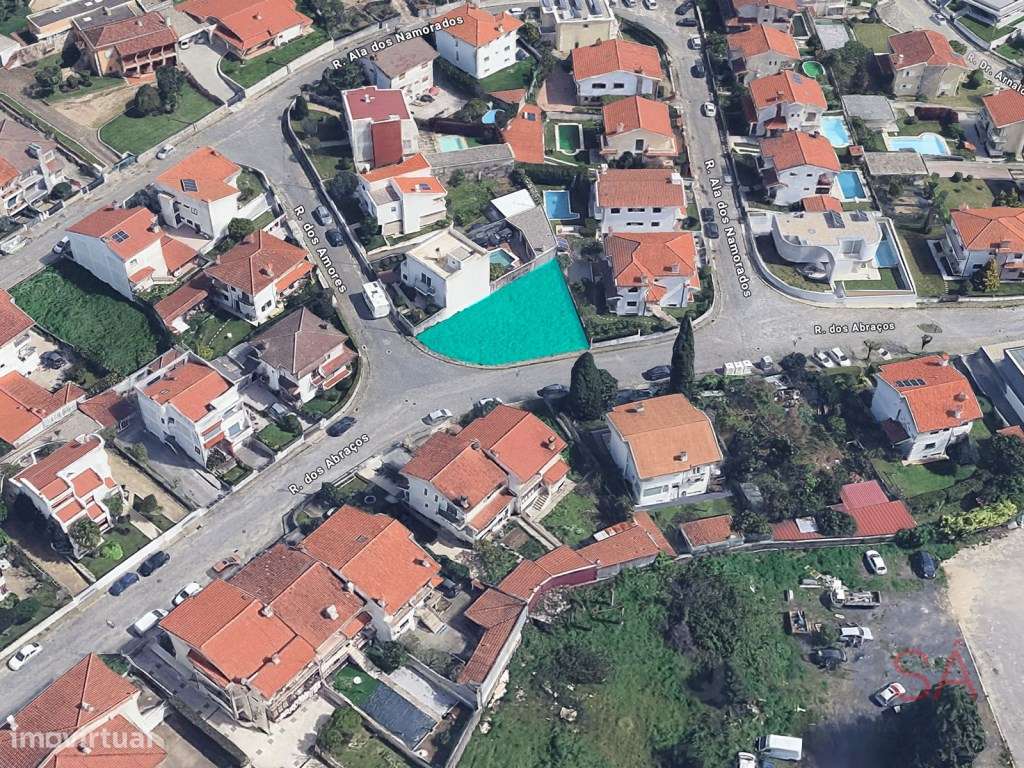 Lote de gaveto para construção de moradia em Nogueira em Braga - Grande imagem: 2/28