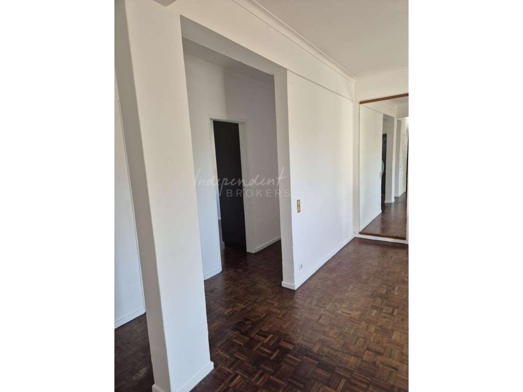 Apartamento T3 com vista esplendorosa-20