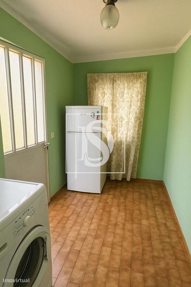 Moradia Tradicional com Terreno em Turquel (Alcobaça)-8