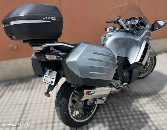 Kawasaki GTR 1400 GTR - 3