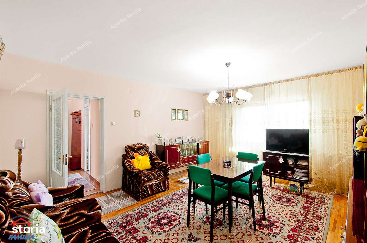 Vand/schimb apartament cu 4 camere, Micro 17( Penny)etaj 6, sup.98 mp.-1