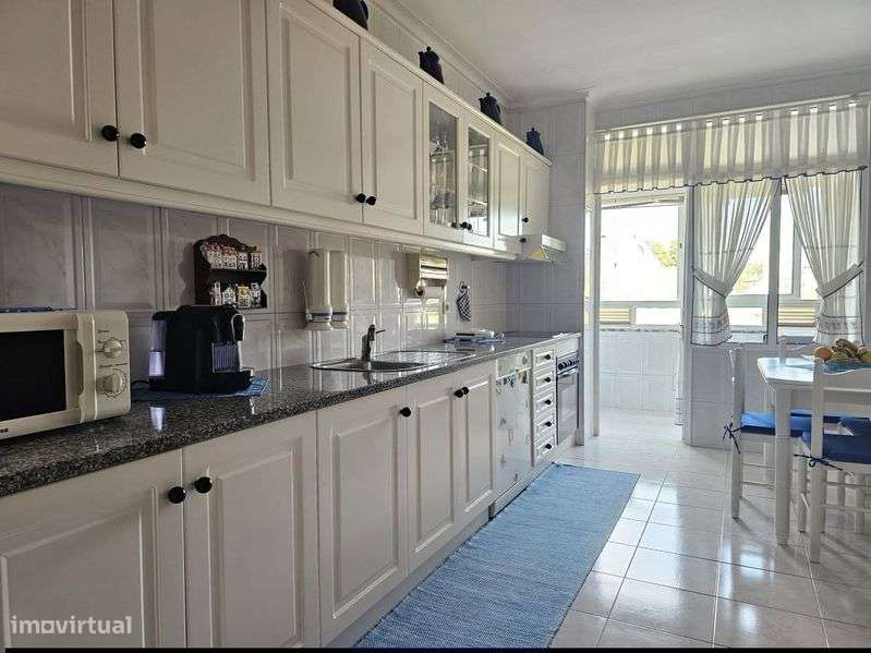 Apartamento T2 com Terraço, Santa Maria de Lamas