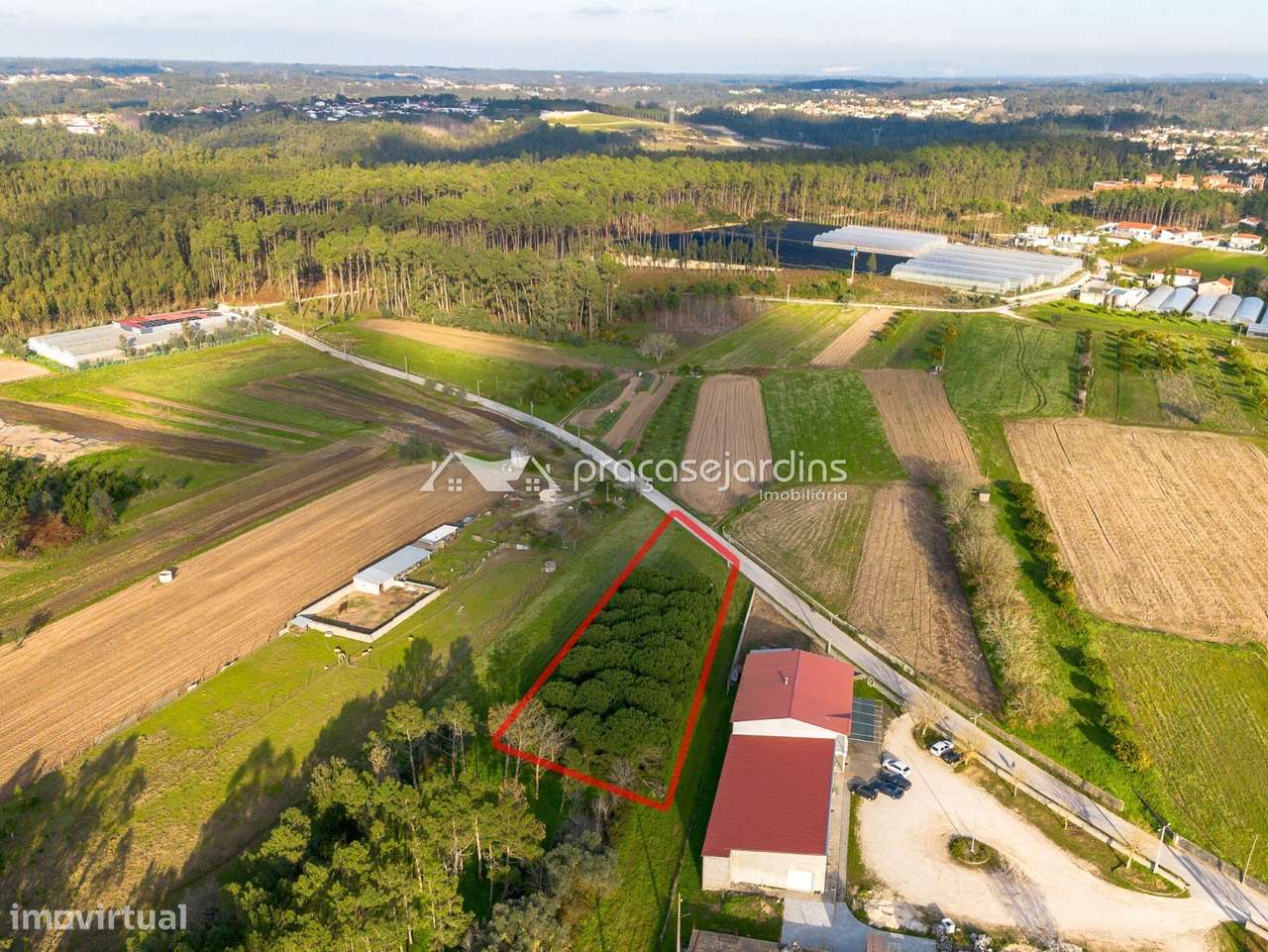 Terreno com 1050m2 - Grande imagem: 3/17