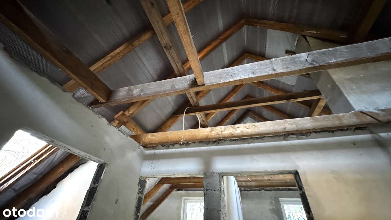 Dom z muminkową wieżą 330m2 wkoło las blisko rzeka BRENNA CENTRUM-10