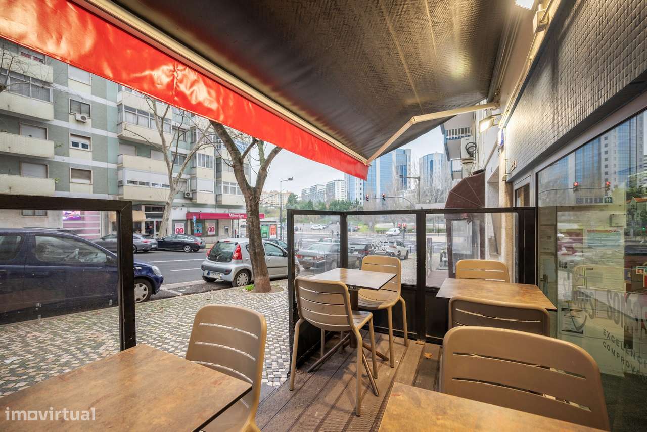 Restaurante "STOP Benfica" na Rua dos Soeiros, Lisboa - Grande imagem: 3/32