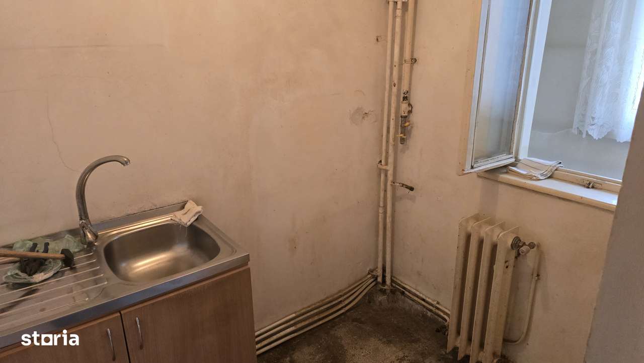 Vand apartament 2 camere decomandat in Deva, zona Gojdu, etaj 1-5