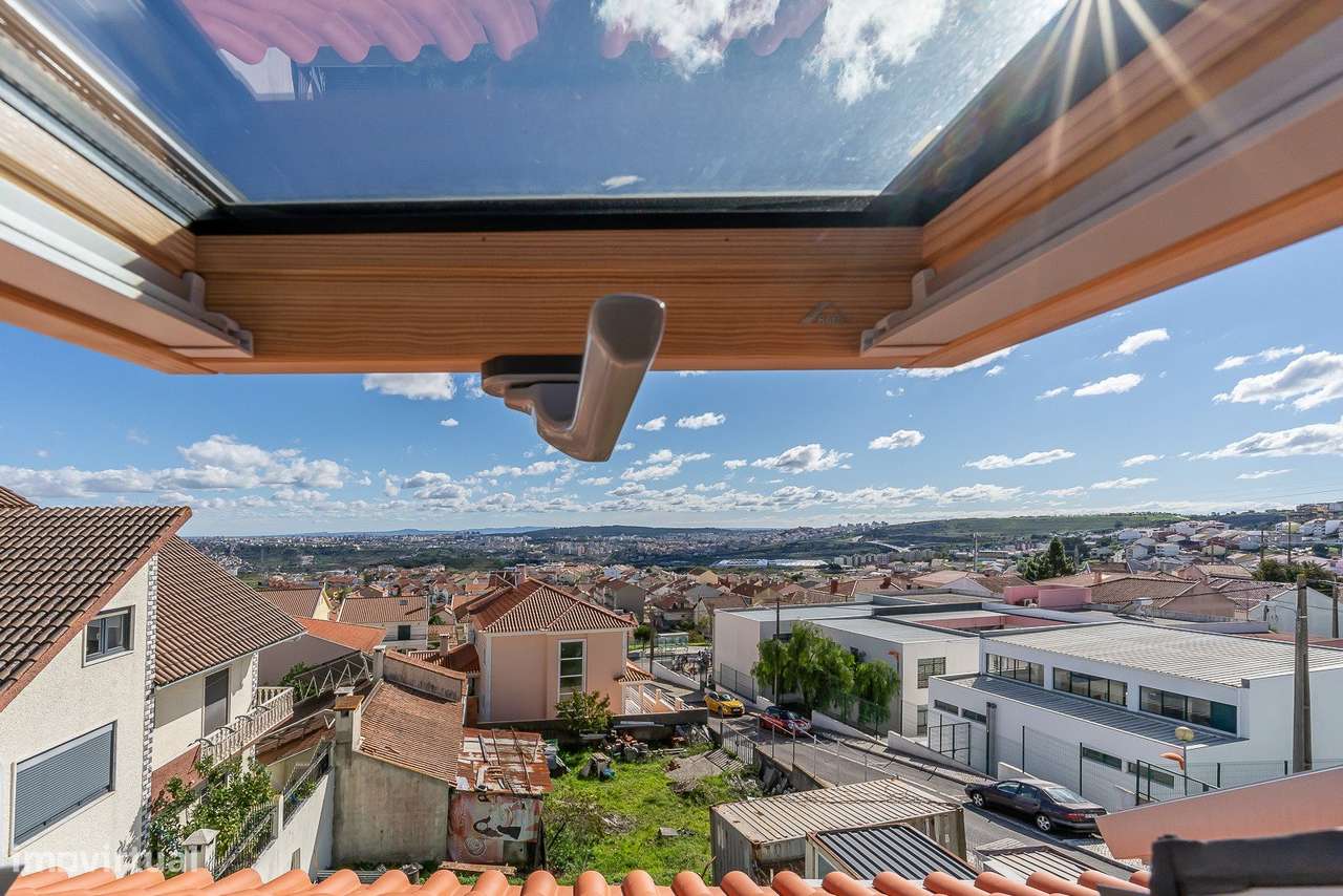 Andar do Moradia com vista sobre Lisboa - Grande imagem: 2/25