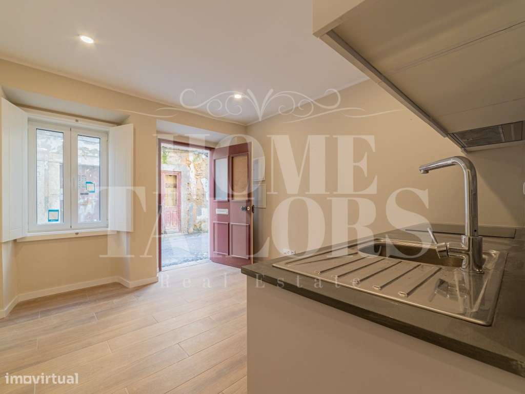 T0 Renovado no Centro Histórico de Setúbal - Ideal para Investimento - Grande imagem: 2/8