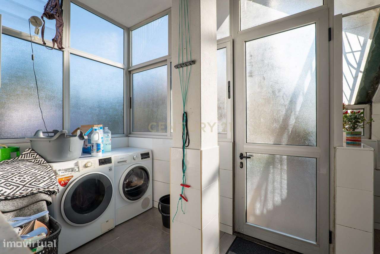 Andar Moradia T3 no Rés-do-Chão com Espaço Exterior em Águas Santas-6
