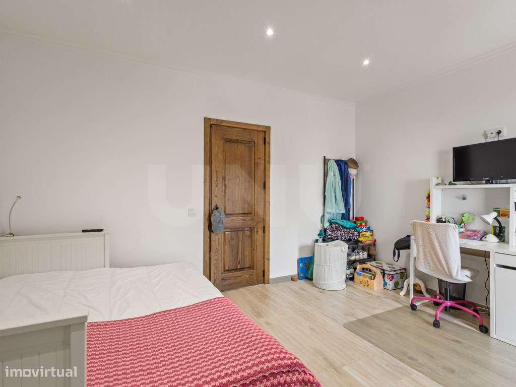 Apartamento T3 remodelado para venda no Sobral de Monte Agraço-3