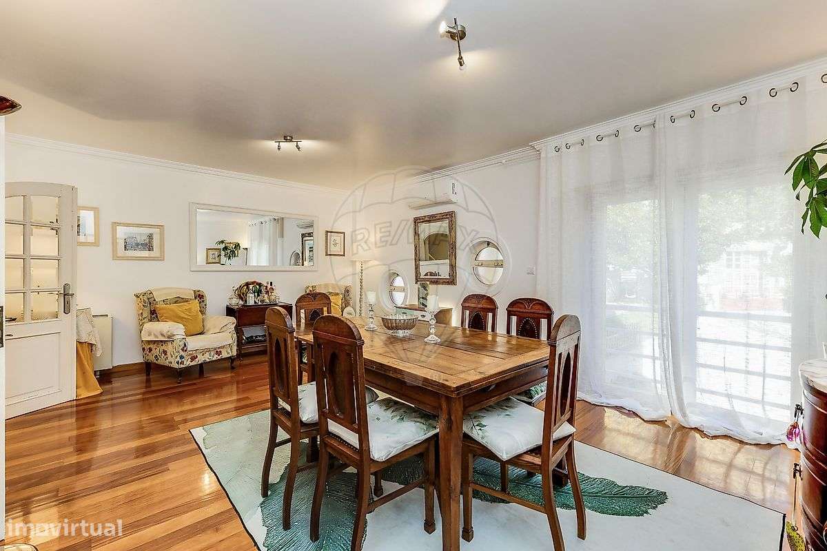 Moradia T4 para venda-8