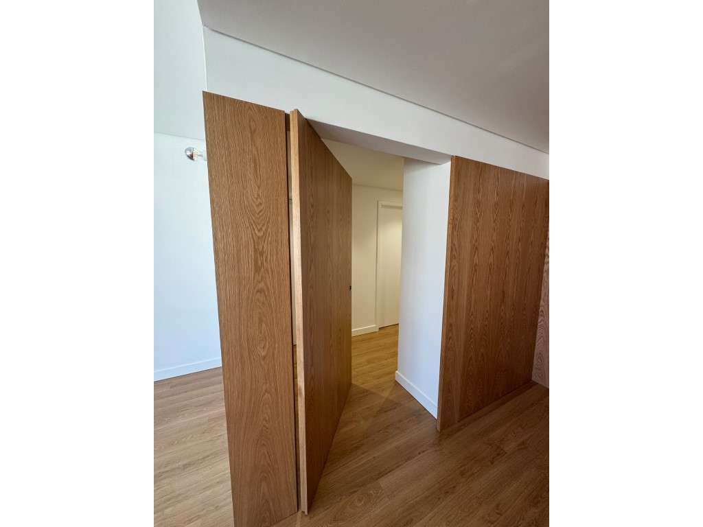 Moradia T3 com Garagem e Suite a venda na Maçã Sesimbra-26
