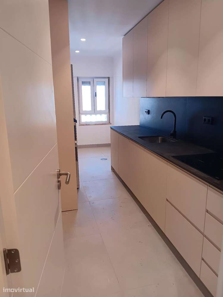 Fantástico Apartamento T4 , com acabamentos de luxo .-28