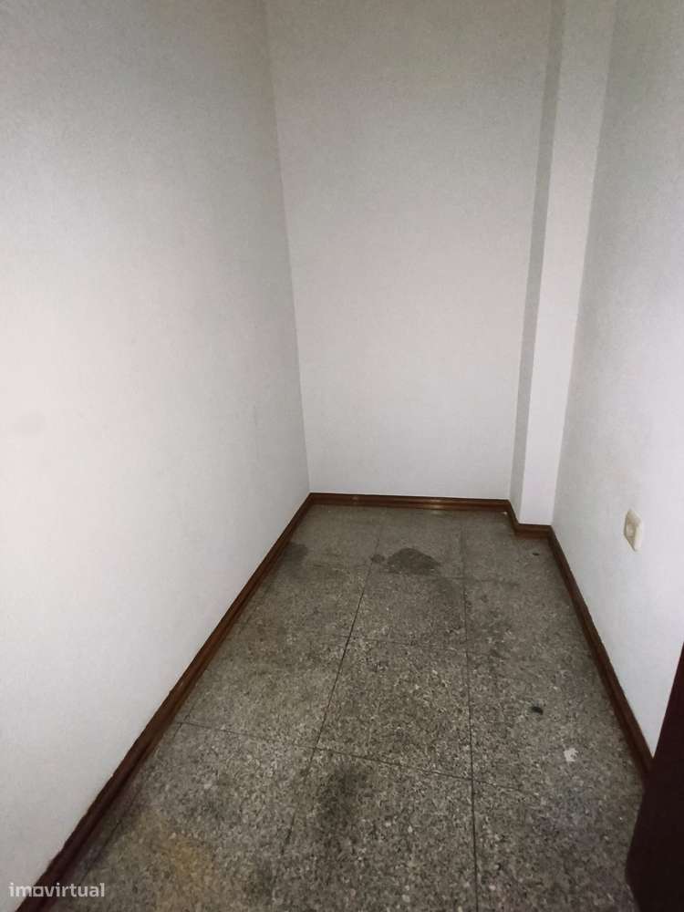 Loja com 48,2 m² na Rua D. Afonso Henriques – Rio Tinto-9