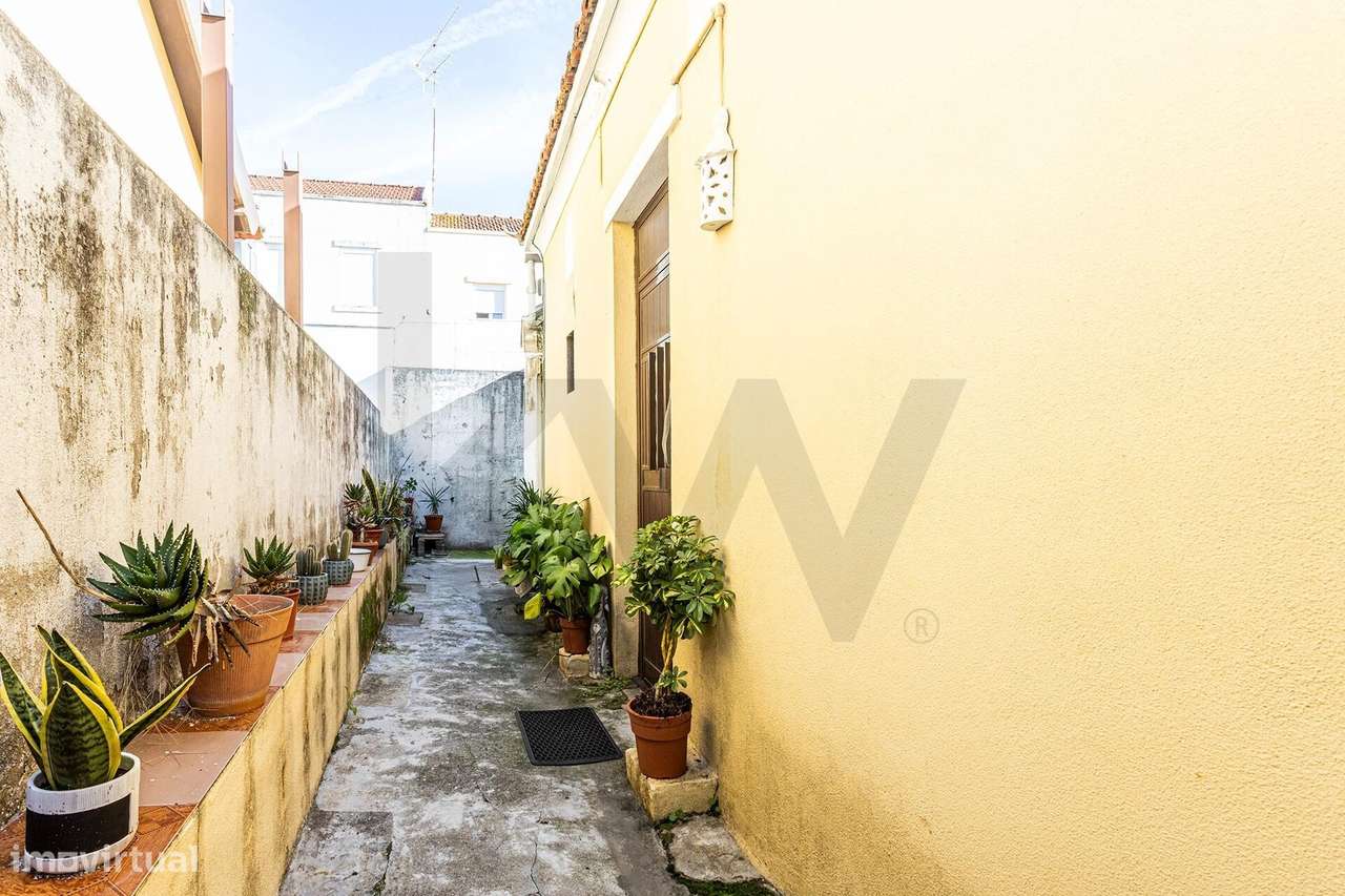 Moradia para recuperação junto à Alameda - Grande imagem: 4/15