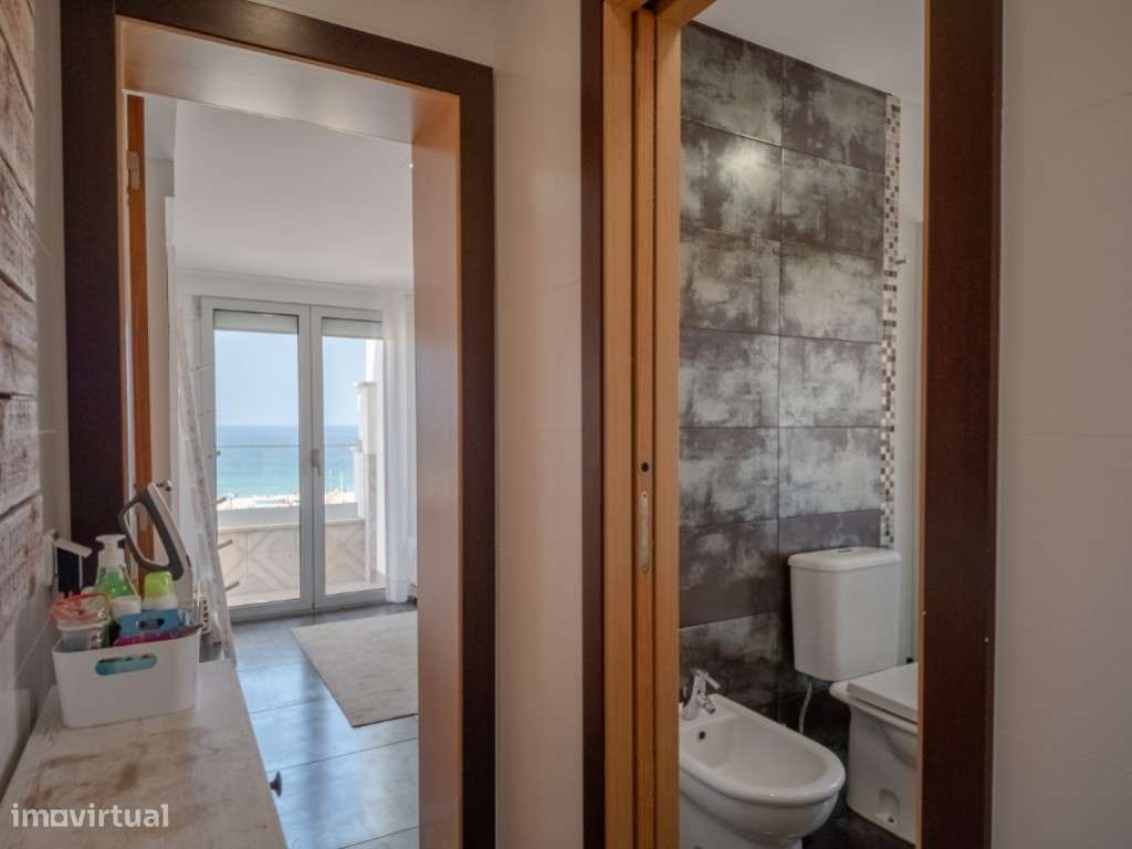 Apartamento T2 com Rooftop e Vista de 360º na Melhor Localização da...-22