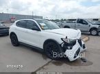 Alfa Romeo Stelvio 2.0 Turbo 16V AT8-Q4 Sprint - 3