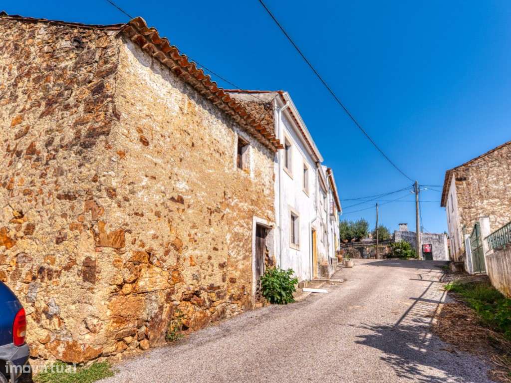 Conjunto de Cinco Imóveis urbanos com Terreno para venda em Caratão...-5