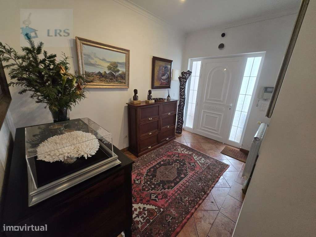 Cobre - Zona Central
Moradia de estilo, em ótimo estado de conserv... - Grande imagem: 5/55