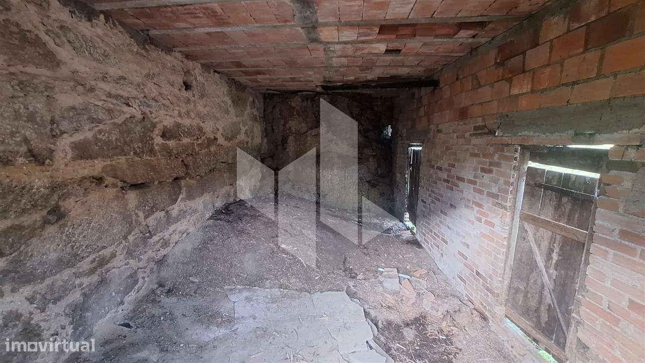 Moradia Rústica T2 Venda em São Miguel do Outeiro e Sabugosa,Tondela-6