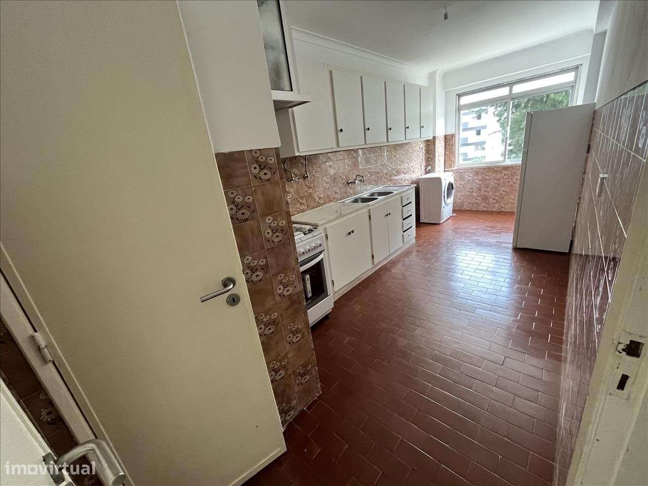 Apartamento T2 (atualmente ocupado) – Agualva, Sintra - Grande imagem: 5/14