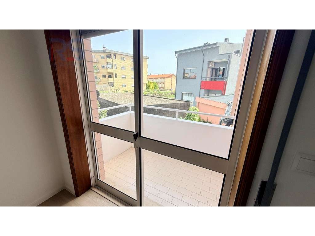 T2 Baguim Monte c/elevador junto metro-7