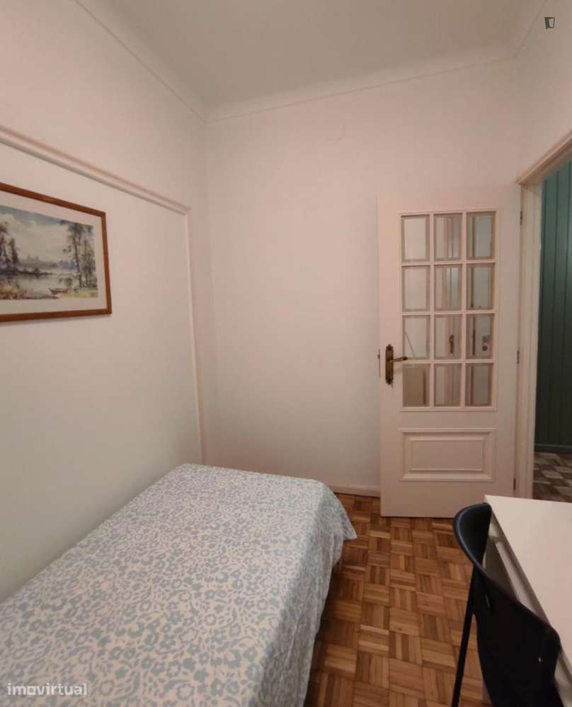 Quarto - localizado em Massarelos Porto - Grande imagem: 2/11