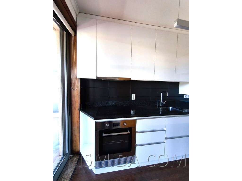 Duplex T4+office Renovado | Bi-Familiar | Terraço c/Churrasqueira-17