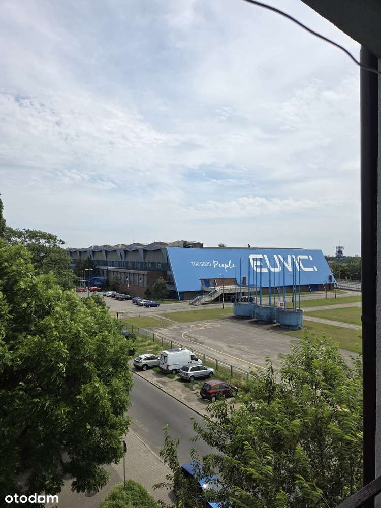 Centrum Zabrza z widokiem na Halę Sportową-0