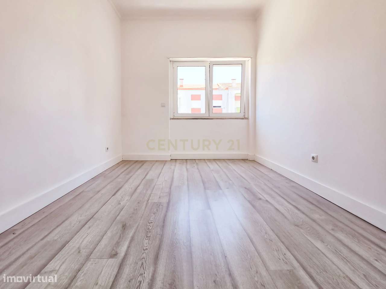 Apartamento T2 Remodelado no Barreiro – Moderno, Versátil e Pronto a H-15