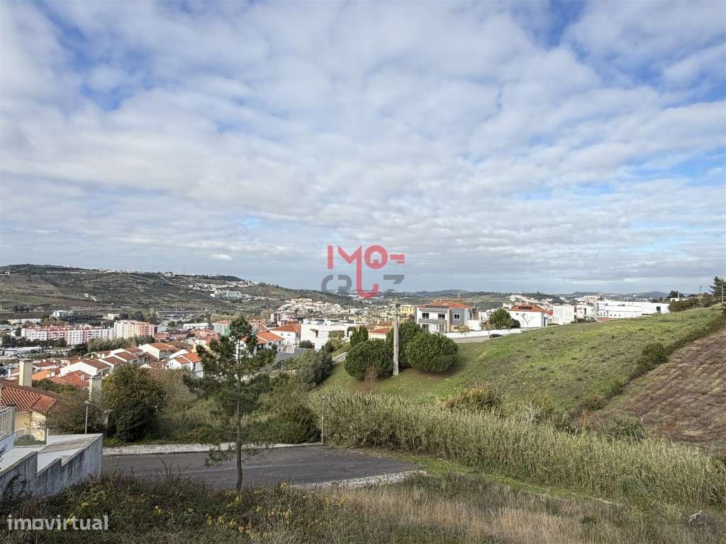 Terreno para Construção em Torres Vedras Lote para Moradia Isolada-1
