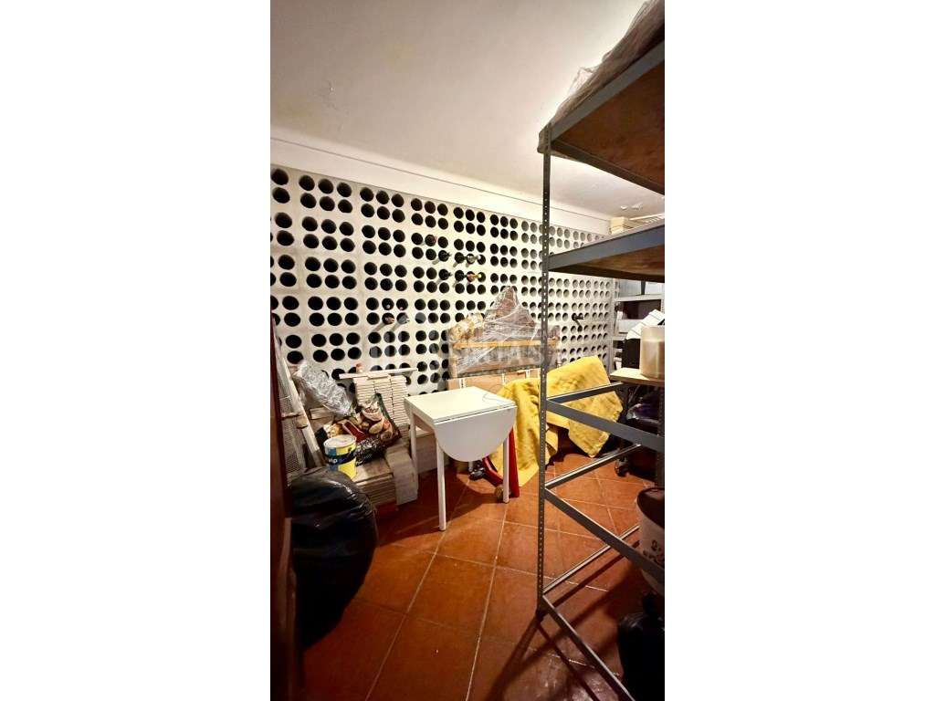 Moradia Isolada T4 para venda na Borralha-32
