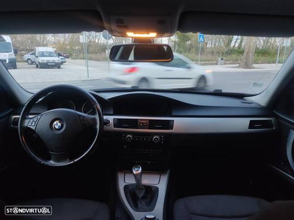 BMW 318 d Touring Sport - 10