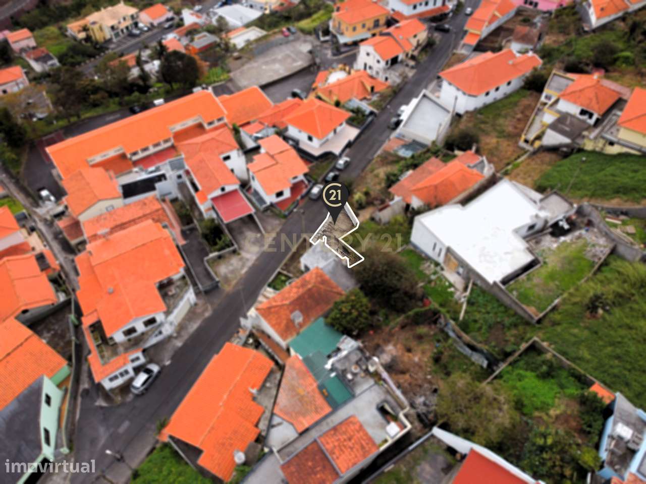 Moradia Térrea com Terraço e Vista Montanha na Madeira-16