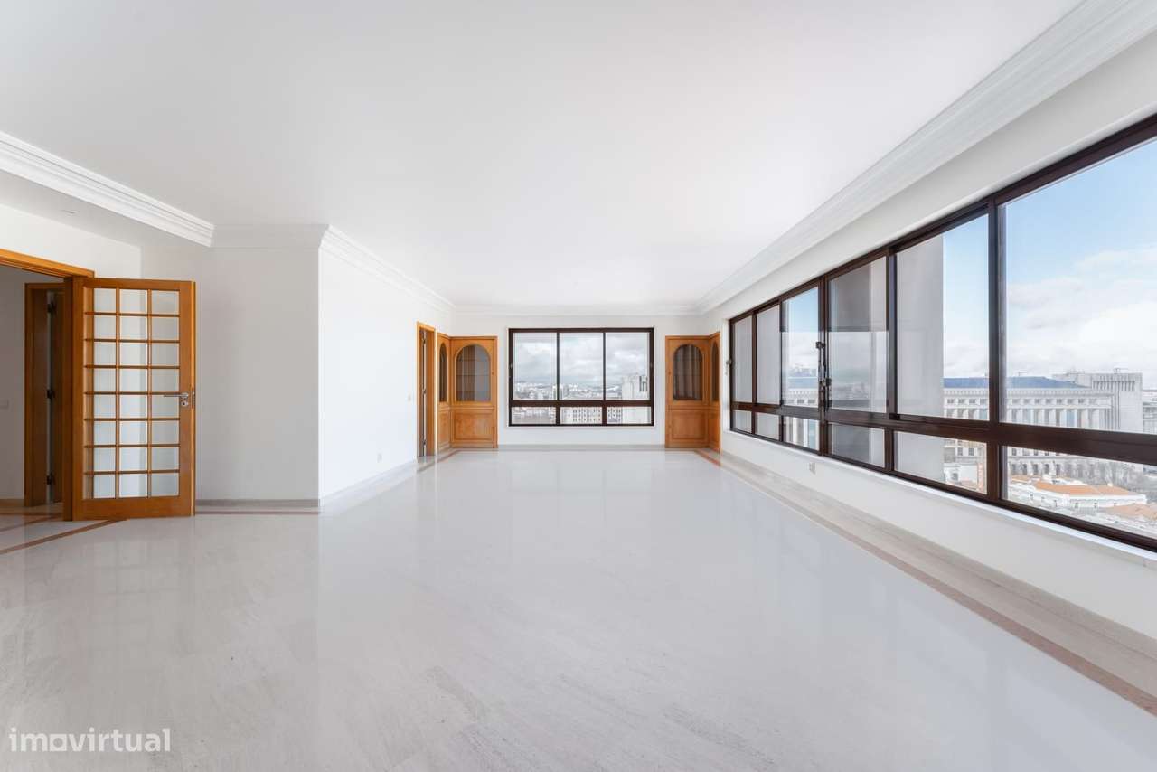 Apartamento T4 com vista, Campo Pequeno, Lisboa - Grande imagem: 2/35