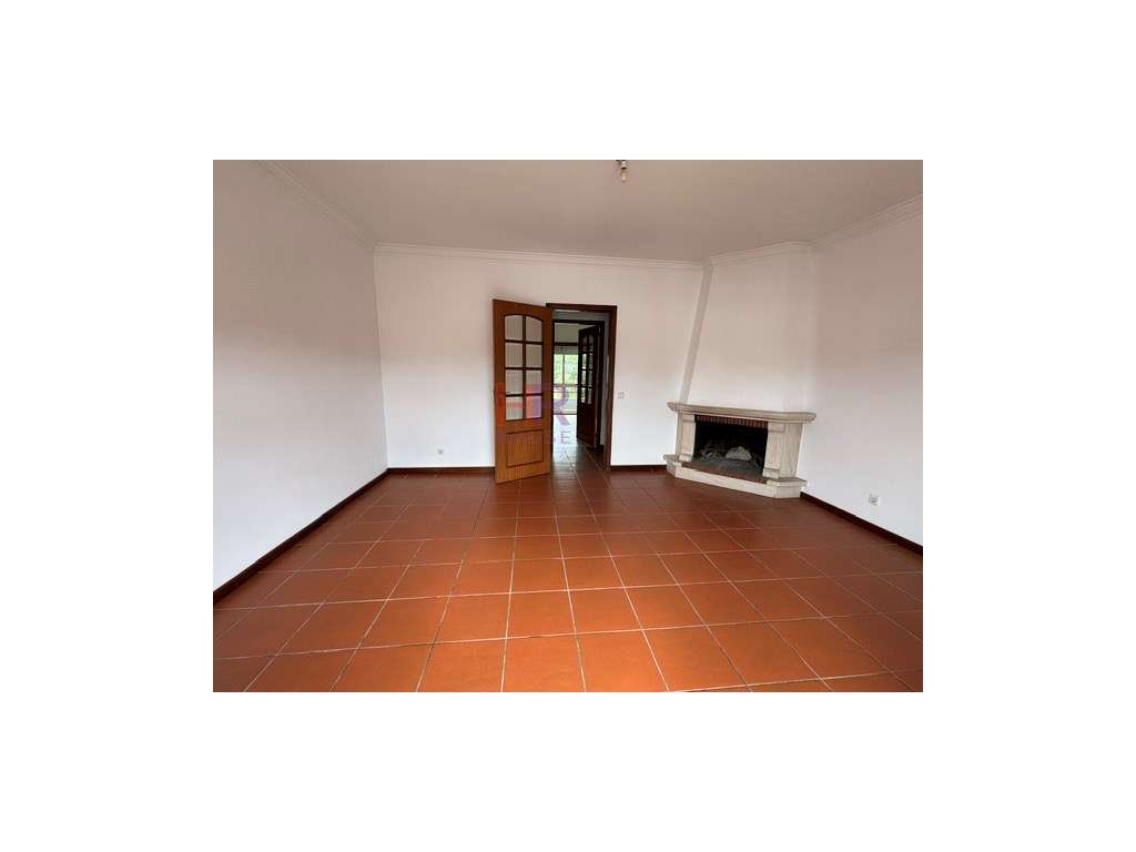 Apartamento T3 com suíte e varandas em São Silvestre, Coimbra.-18