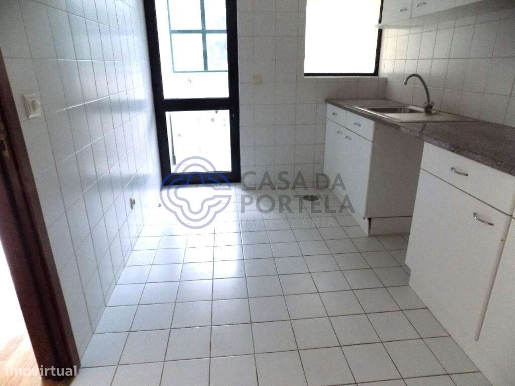 Apartamento T0 para Arrendamento-P. da Foz-Junto Universidade Católica - Grande imagem: 4/16