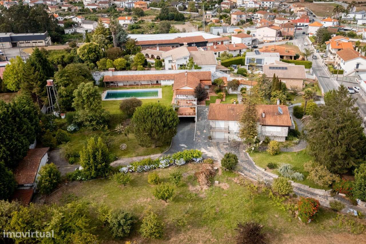 Moradia com Piscina e anexos - Grande imagem: 4/60