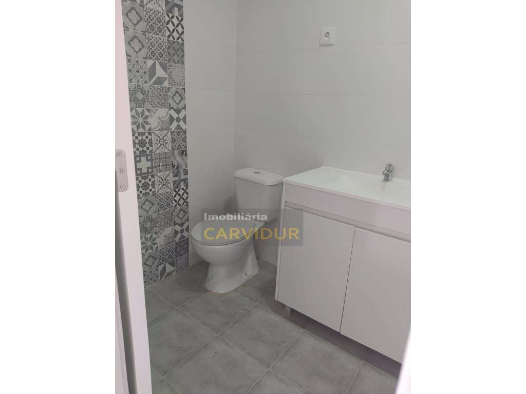 Lavradio T2 totalmente remodelado-8