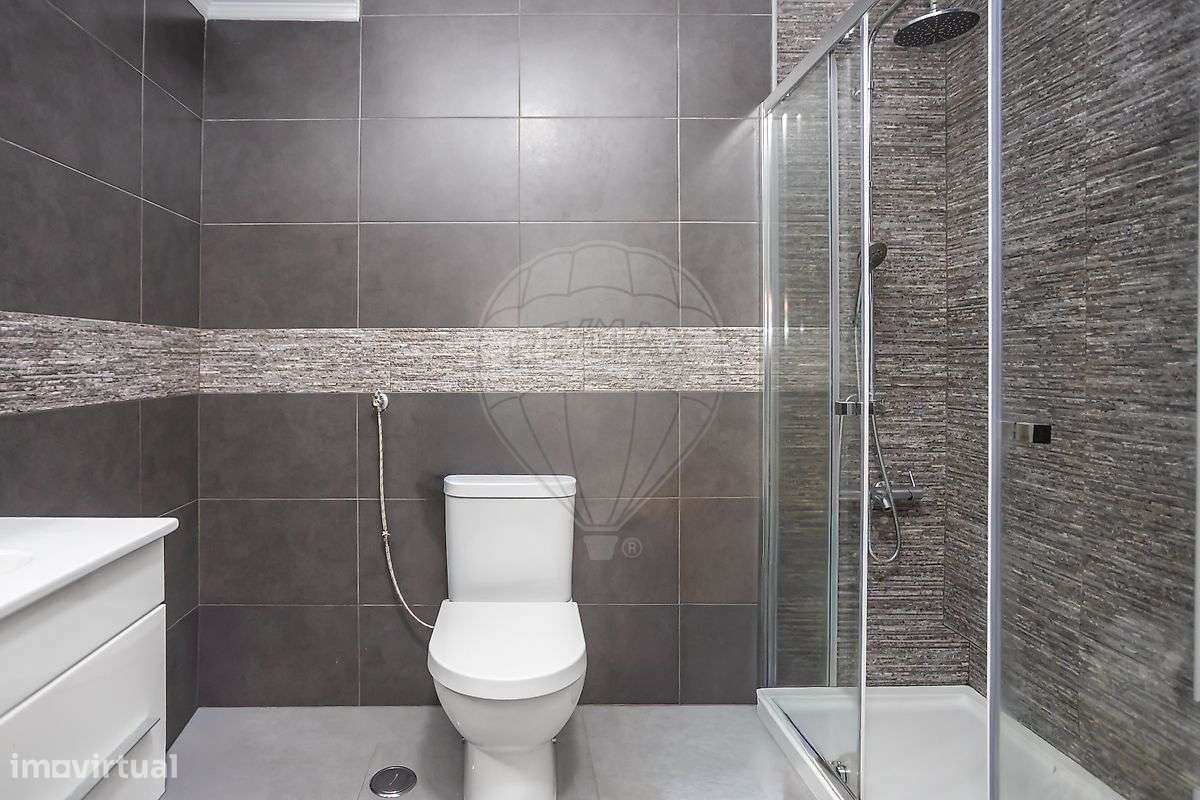 Apartamento T2 para venda em Paio Pires-7