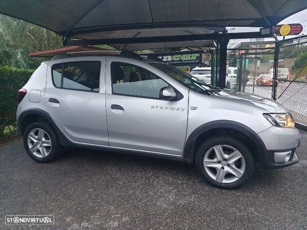 Dacia Sandero 1.5 dCi Stepway - 8