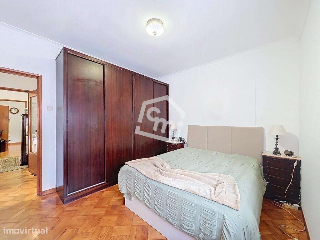 T4 com Garagem Box | 3 Frentes | 4 Varandas | Matosinhos Sul-17