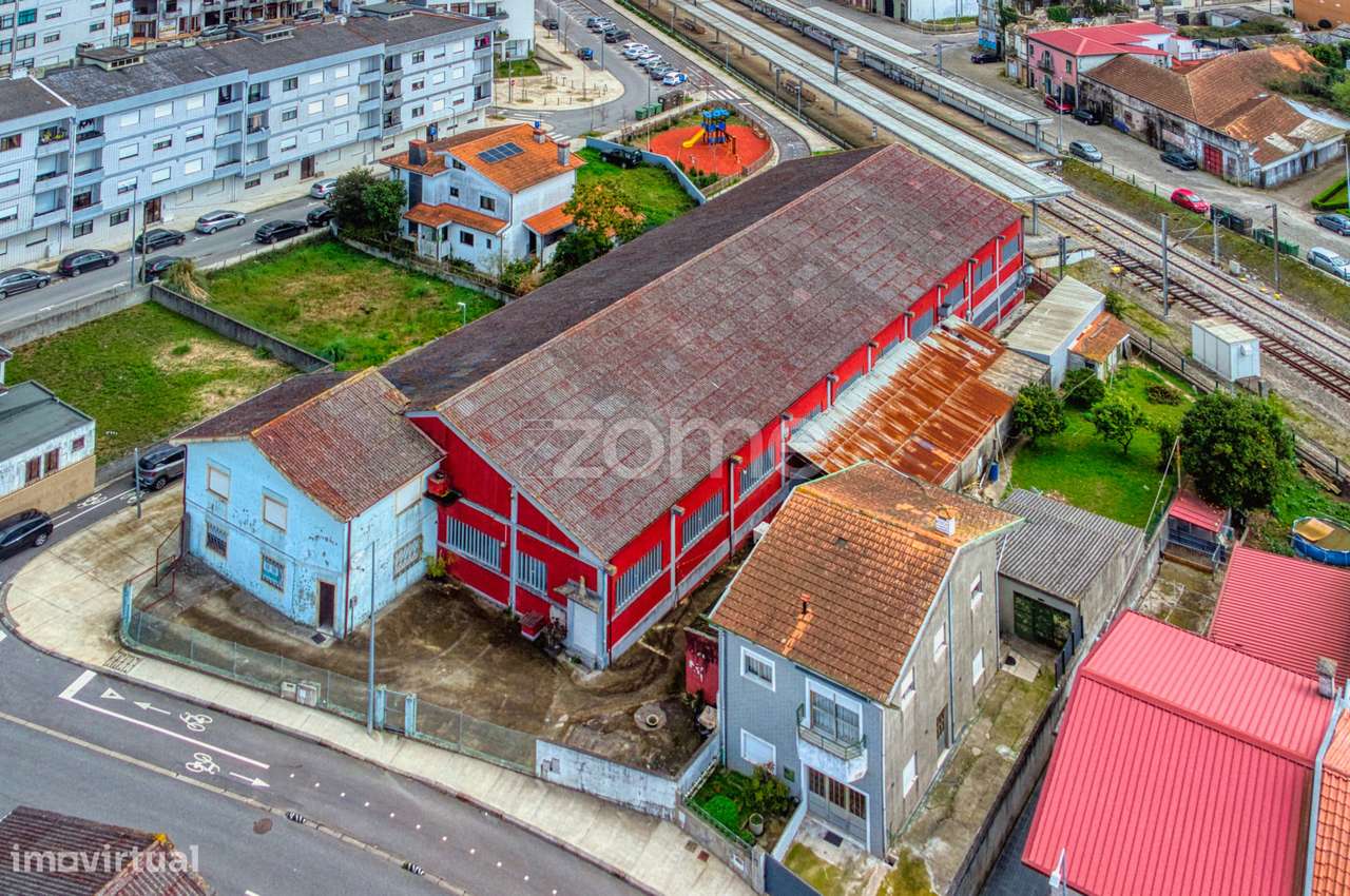 Armazéns de 1750m² c/ escritório e Potencial Habitacional em São Ro... - Grande imagem: 3/54