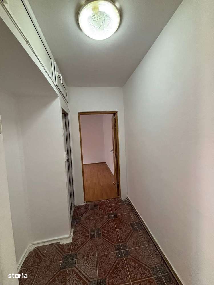 De vanzare apartament 2 camere ,renovat pretul 41.500 - Imagine principală: 5/7