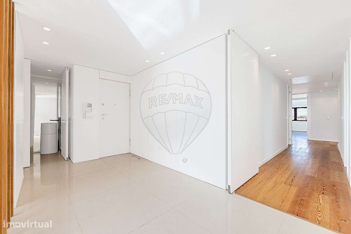 Apartamento T5 para venda - Grande imagem: 3/48