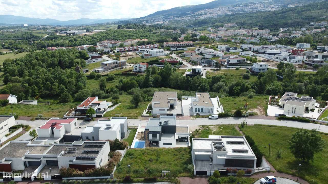 Lote de Terreno - Qtª Ponte Terra - Grande imagem: 4/9